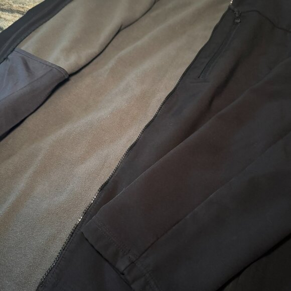 Black Softshell Jacket Men’s Large Full Zip Windbreaker Outdoor Hiking - Picture 4 of 4